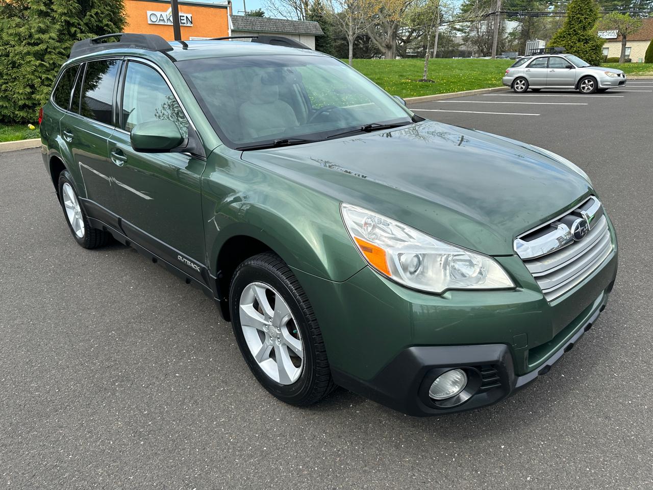 Subaru Outback 4dr Wgn H4 Auto 2.5i Premium 2013
