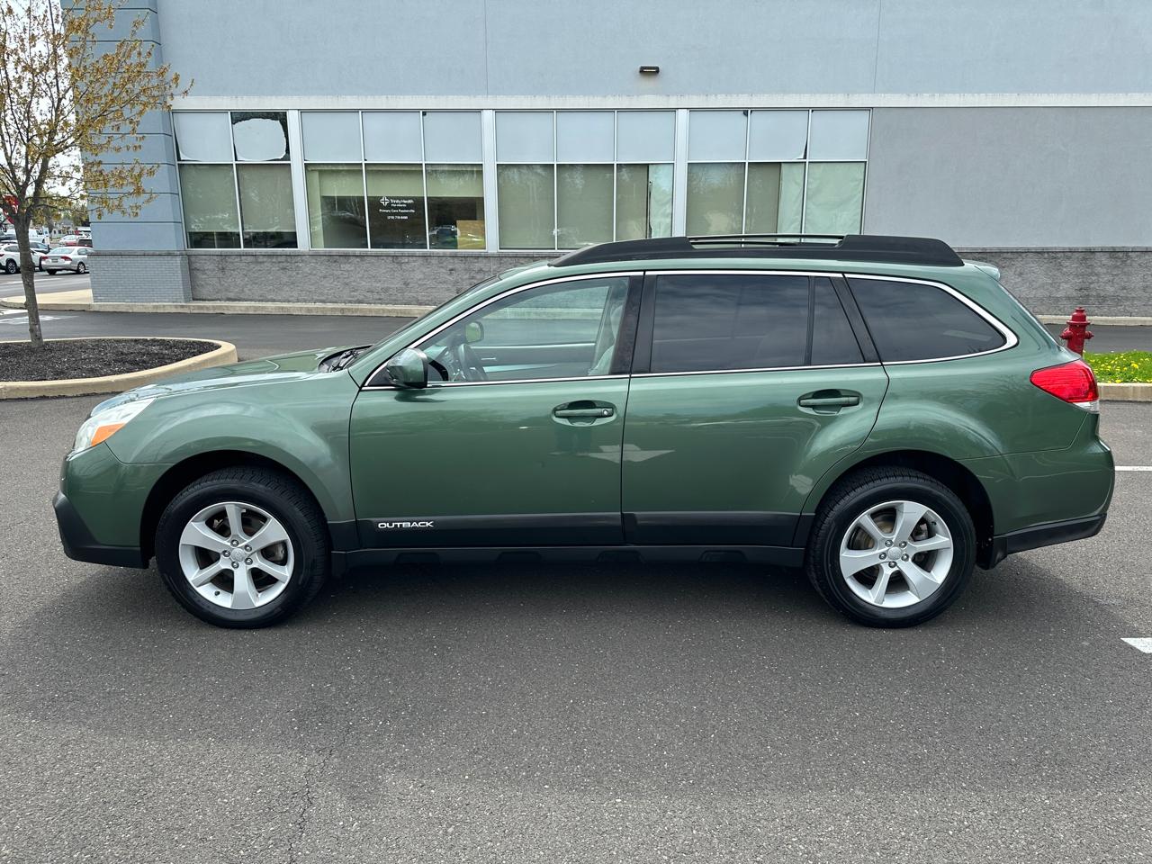 Subaru Outback 4dr Wgn H4 Auto 2.5i Premium 2013