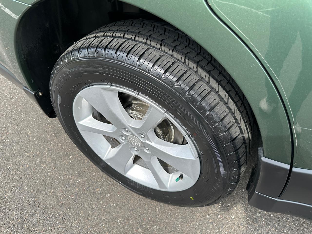 Subaru Outback 4dr Wgn H4 Auto 2.5i Premium 2013