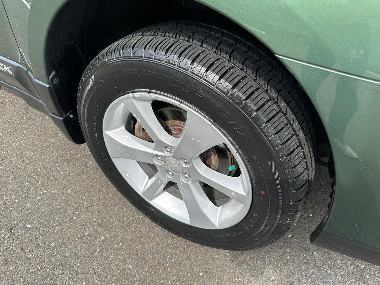 Subaru Outback 4dr Wgn H4 Auto 2.5i Premium 2013