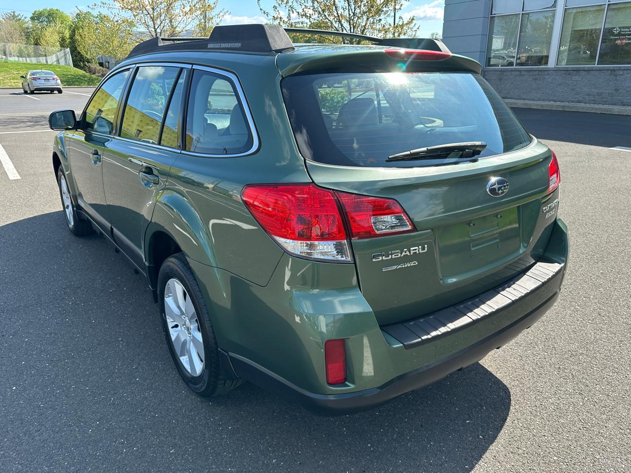 Subaru Outback 4dr Wgn H4 Auto 2.5i 2012