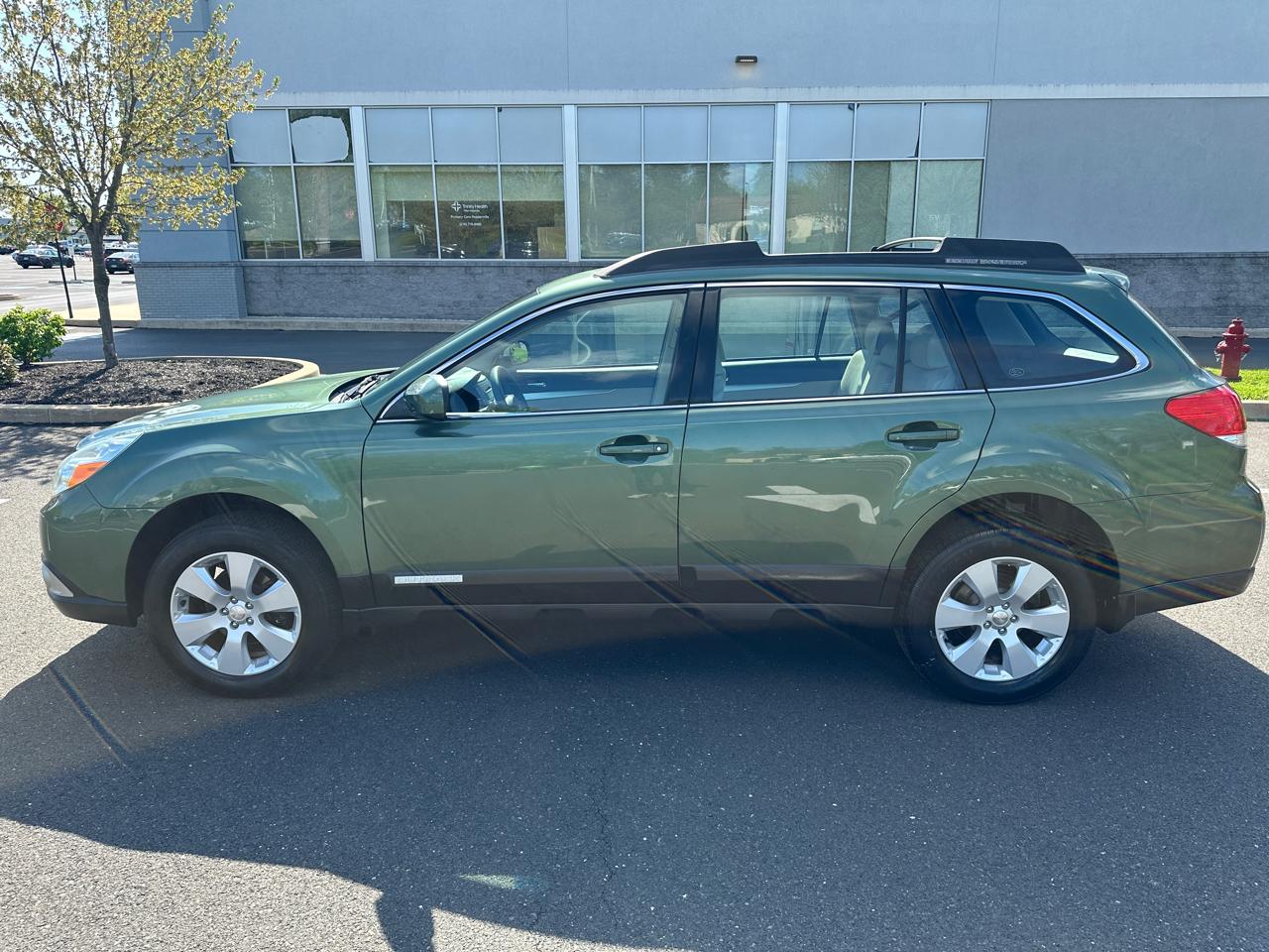 Subaru Outback 4dr Wgn H4 Auto 2.5i 2012