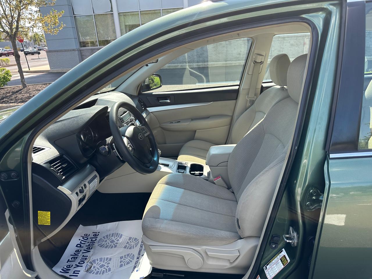 Subaru Outback 4dr Wgn H4 Auto 2.5i 2012