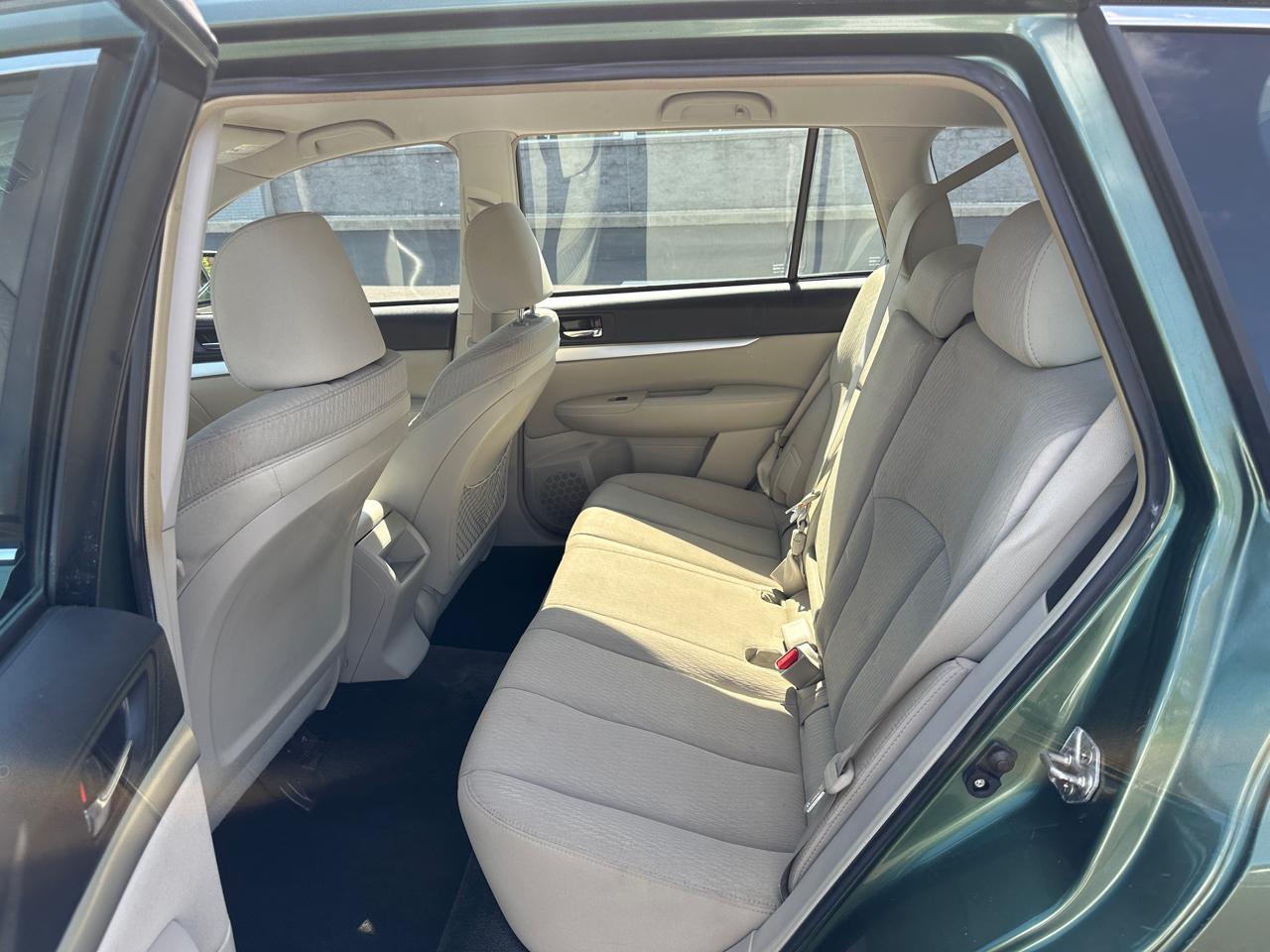 Subaru Outback 4dr Wgn H4 Auto 2.5i 2012