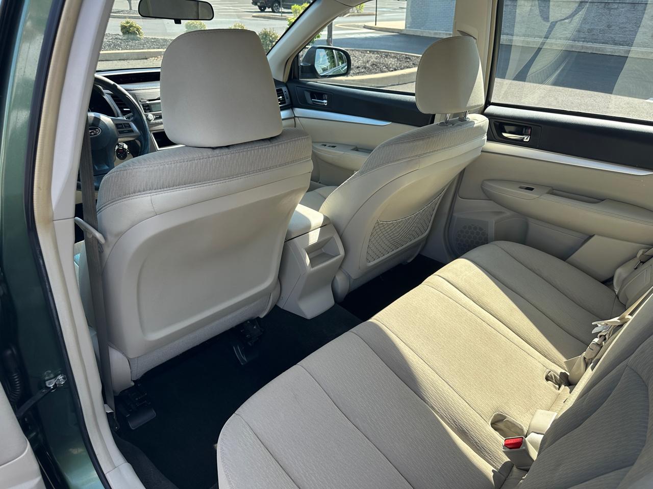 Subaru Outback 4dr Wgn H4 Auto 2.5i 2012