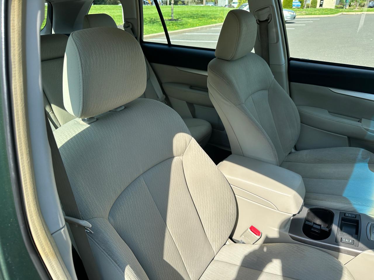 Subaru Outback 4dr Wgn H4 Auto 2.5i 2012