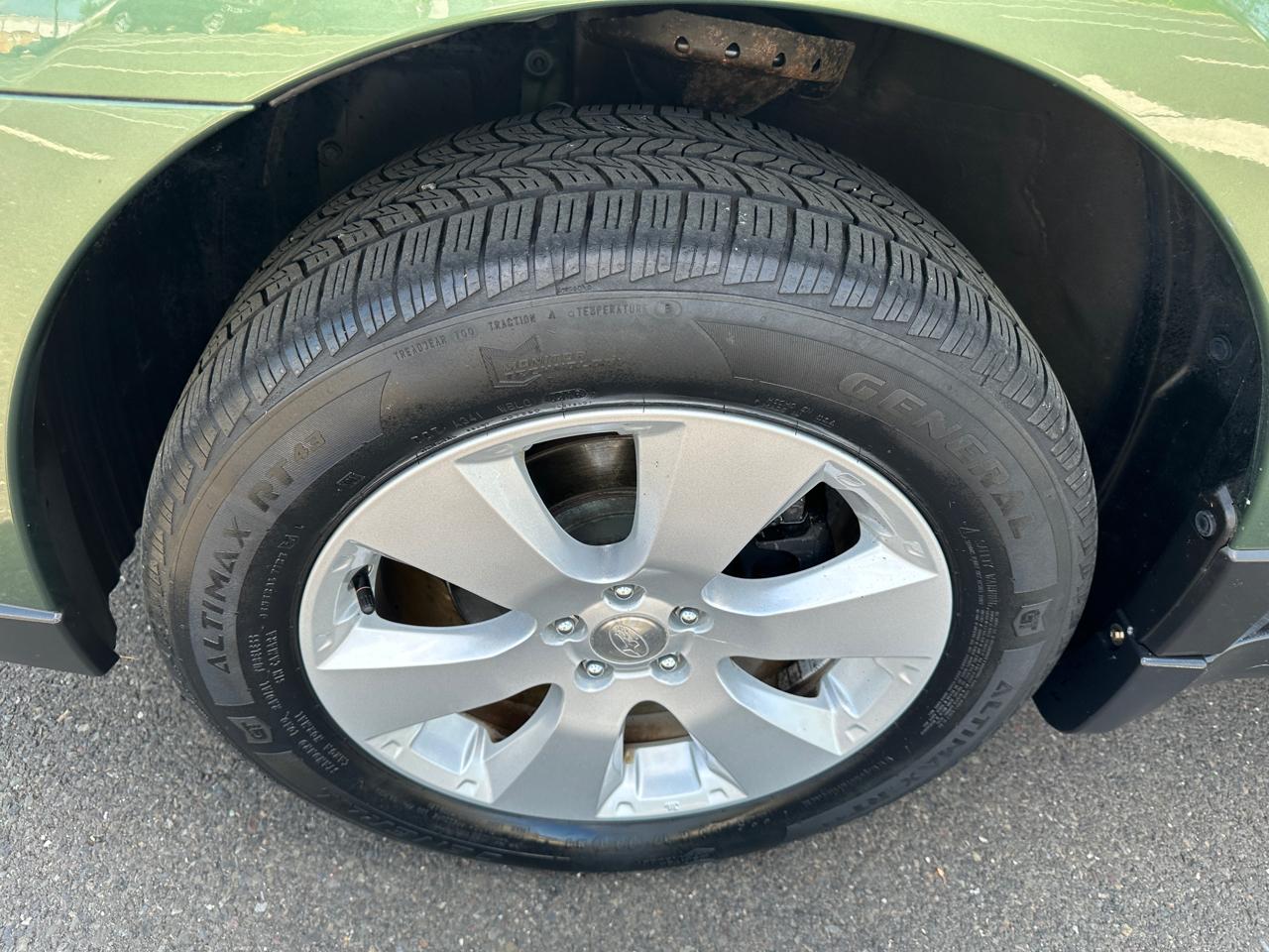 Subaru Outback 4dr Wgn H4 Auto 2.5i 2012