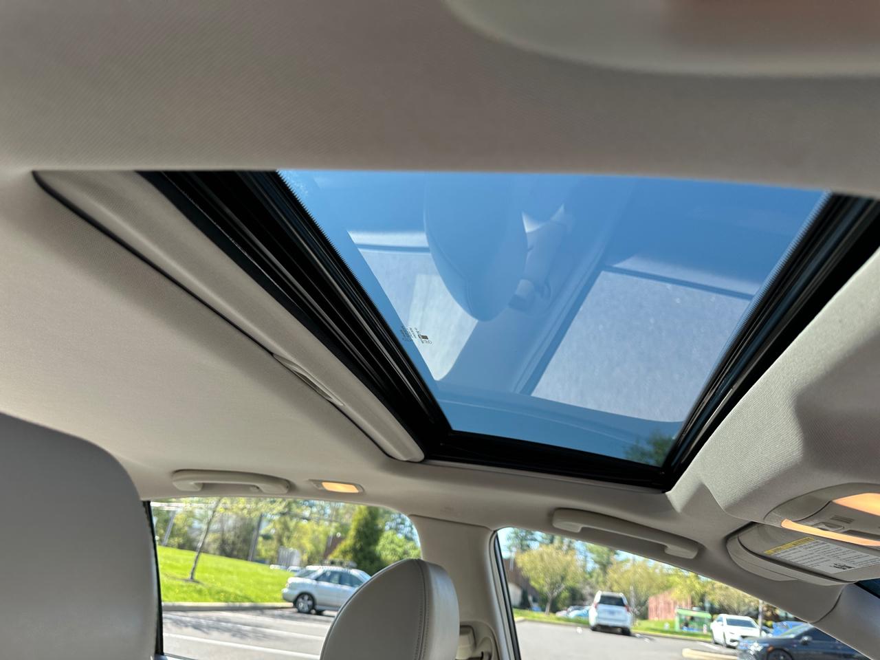 Infiniti G37 Sedan 4dr x AWD 2011