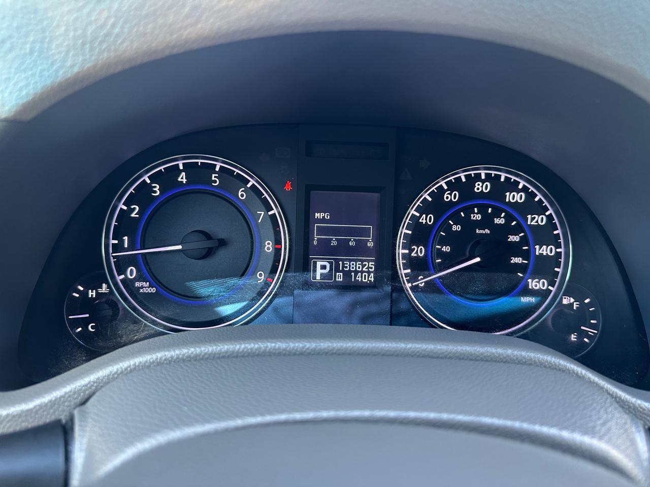 Infiniti G37 Sedan 4dr x AWD 2011