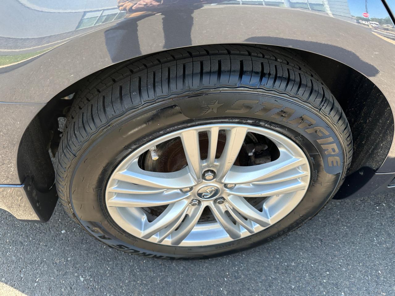 Infiniti G37 Sedan 4dr x AWD 2011