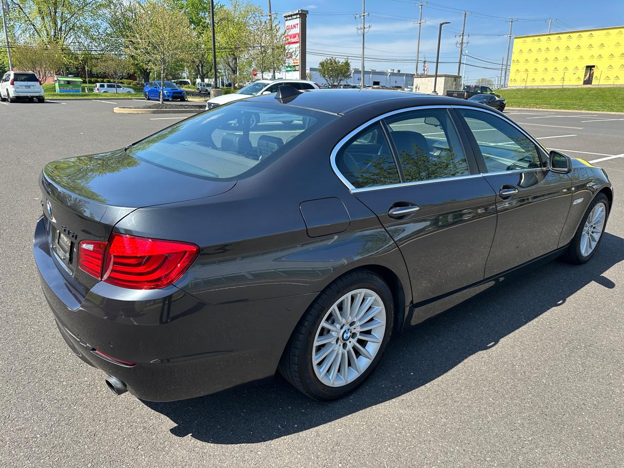 BMW 5 Series 4dr Sdn 535i xDrive AWD 2013