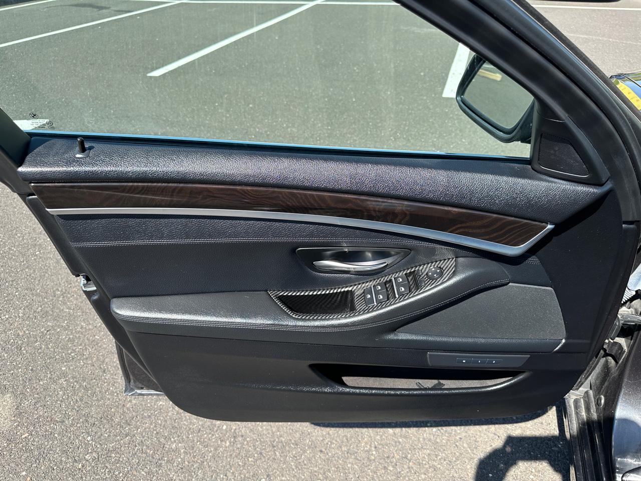 BMW 5 Series 4dr Sdn 535i xDrive AWD 2013