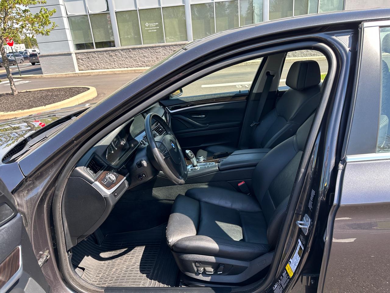 BMW 5 Series 4dr Sdn 535i xDrive AWD 2013