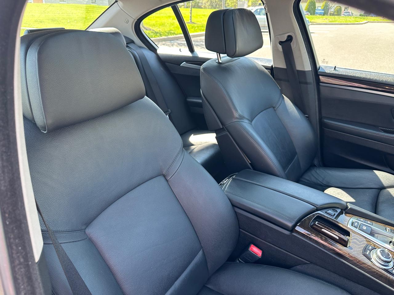 BMW 5 Series 4dr Sdn 535i xDrive AWD 2013