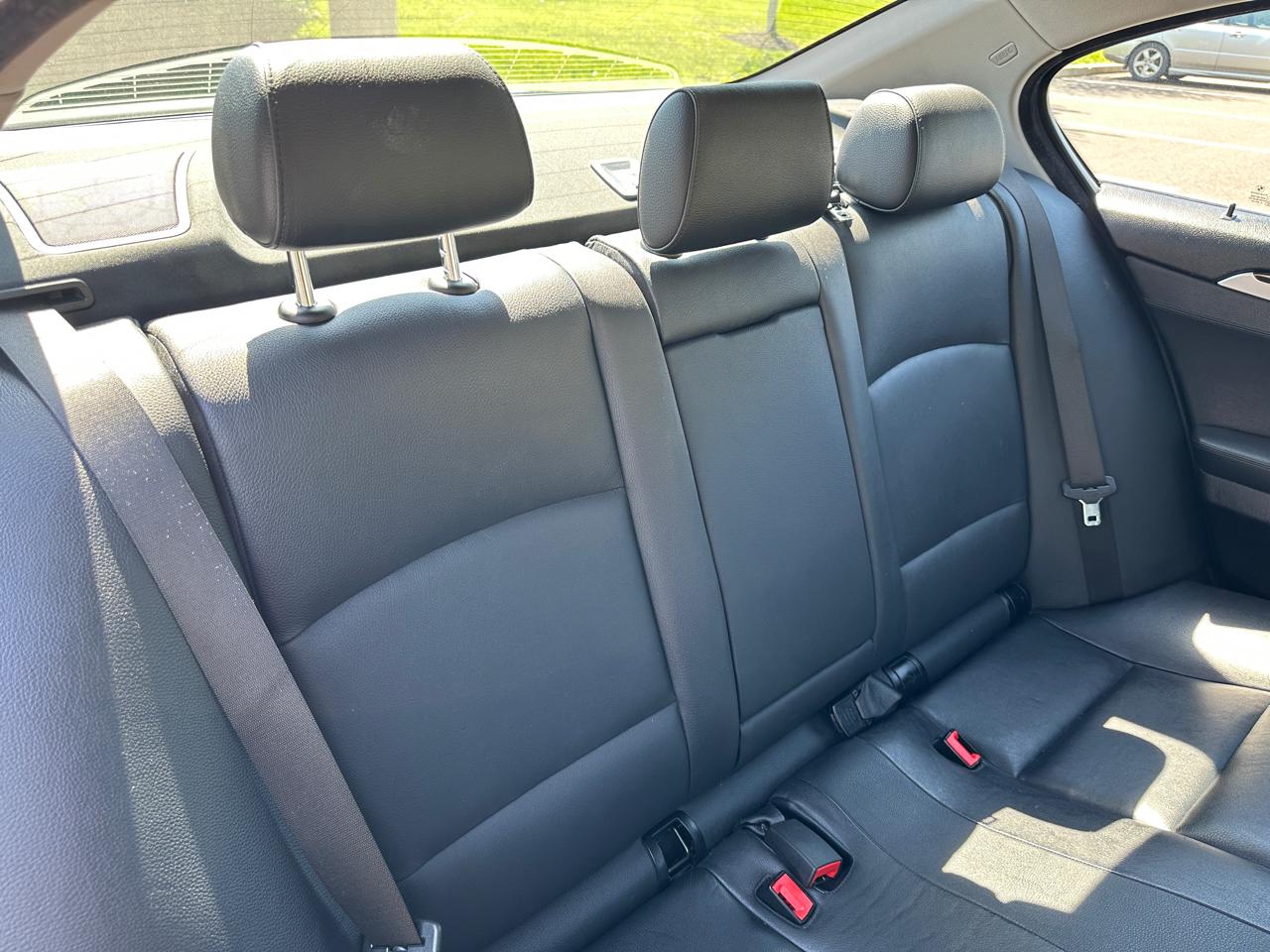 BMW 5 Series 4dr Sdn 535i xDrive AWD 2013