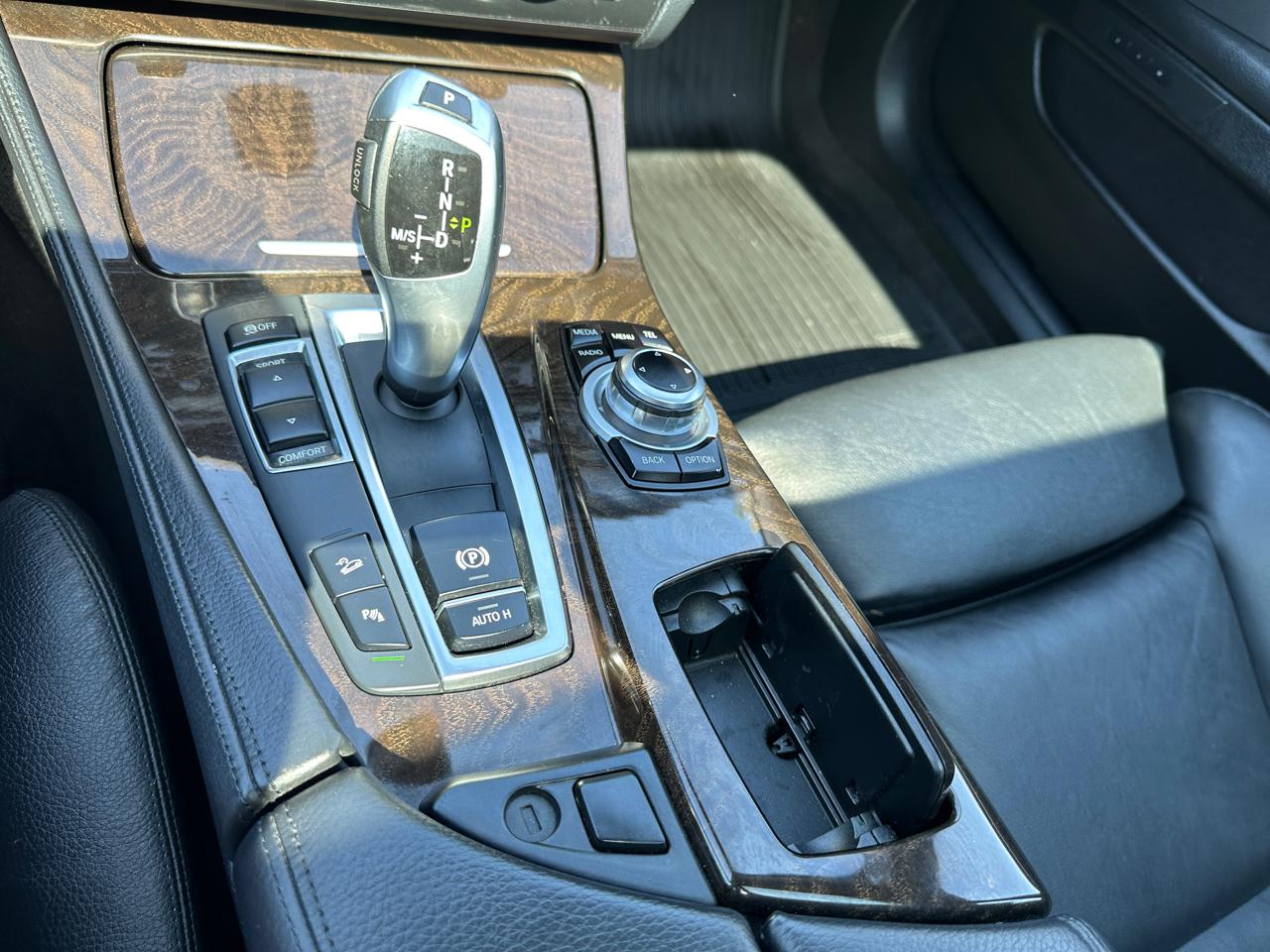 BMW 5 Series 4dr Sdn 535i xDrive AWD 2013