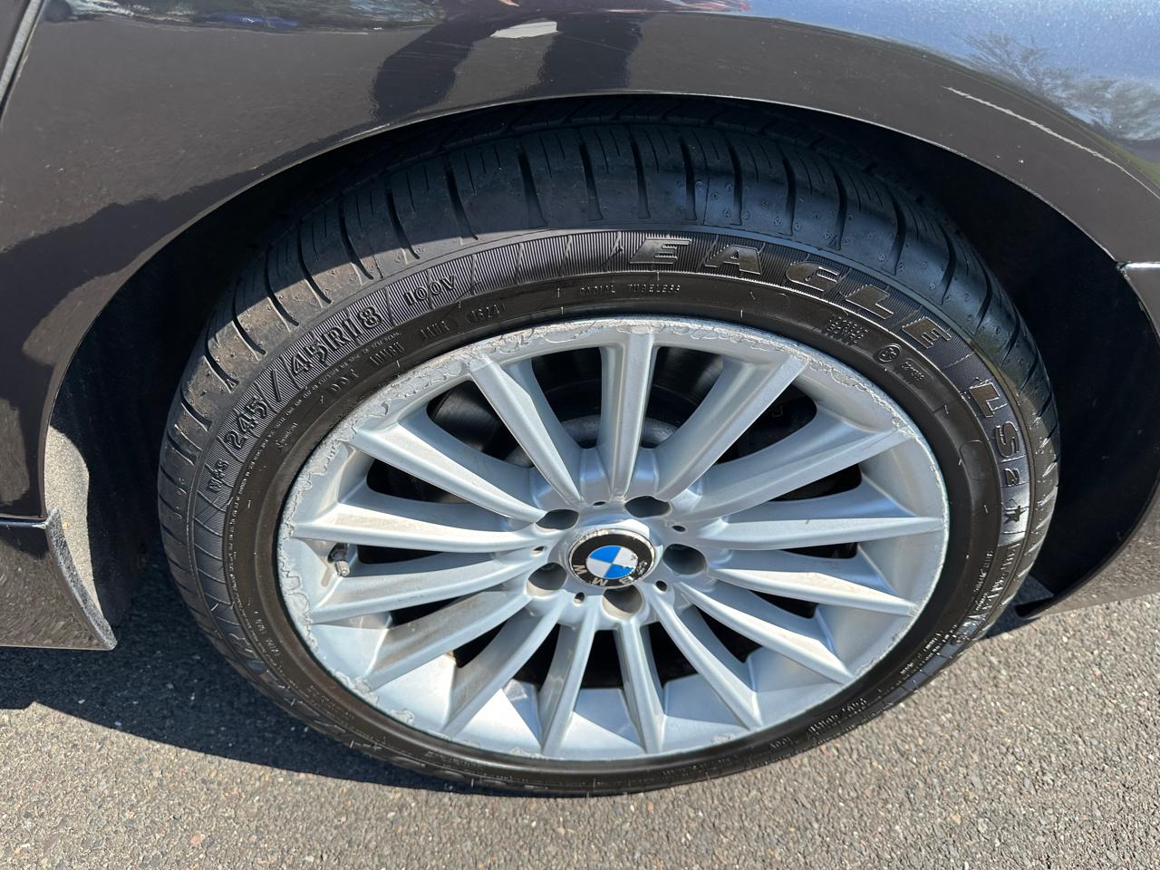 BMW 5 Series 4dr Sdn 535i xDrive AWD 2013