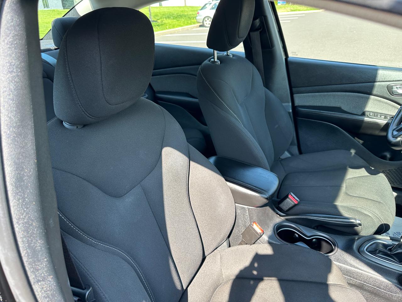 Dodge Dart 4dr Sdn SXT 2013