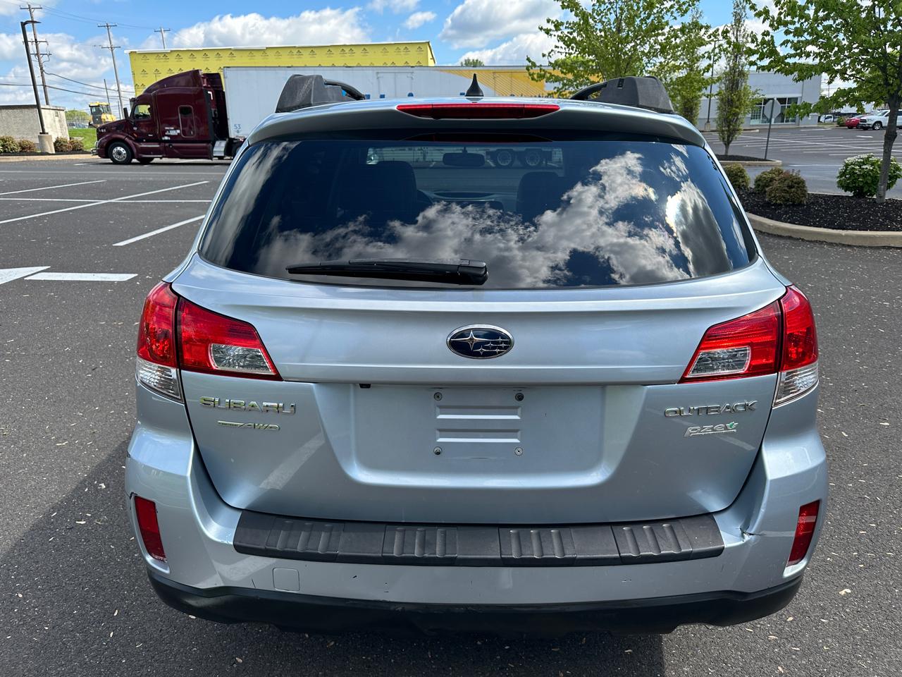 Subaru Outback 4dr Wgn H4 Auto 2.5i Limited 2013