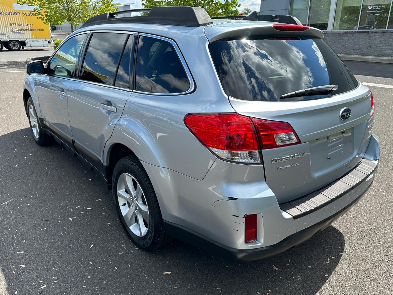 Subaru Outback 4dr Wgn H4 Auto 2.5i Limited 2013