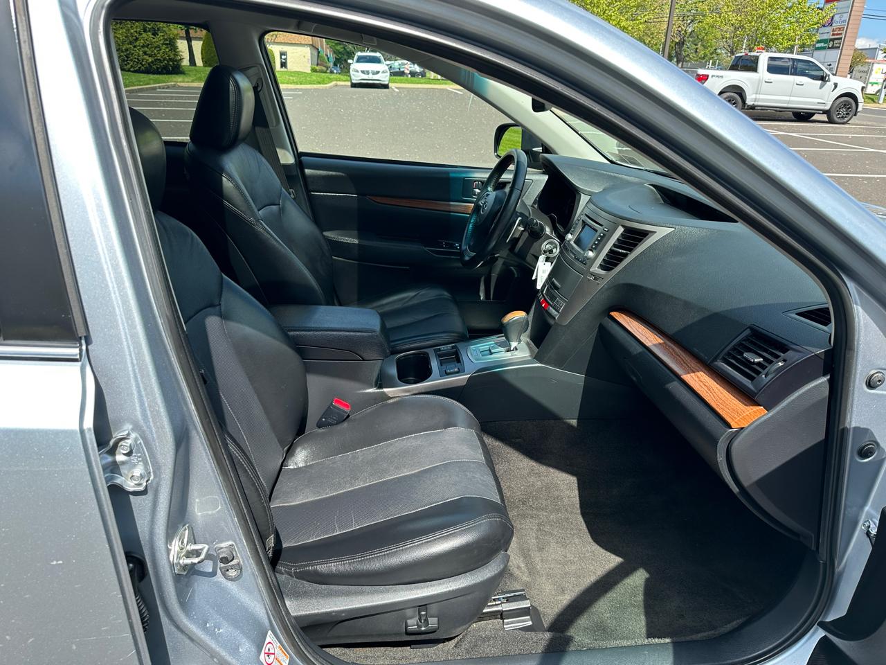 Subaru Outback 4dr Wgn H4 Auto 2.5i Limited 2013