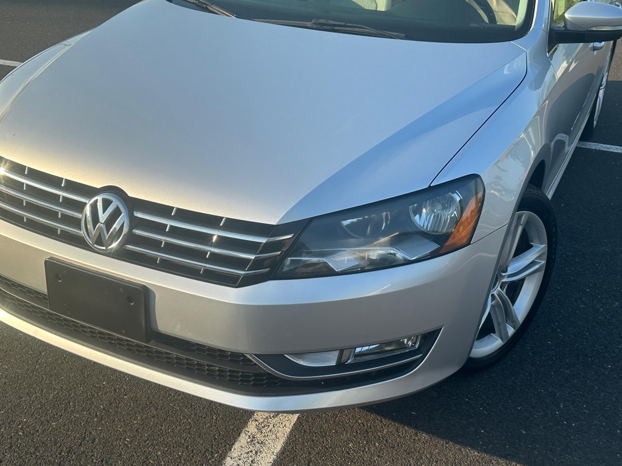 Volkswagen Passat 4dr Sdn 1.8T Auto SEL Premium 2014