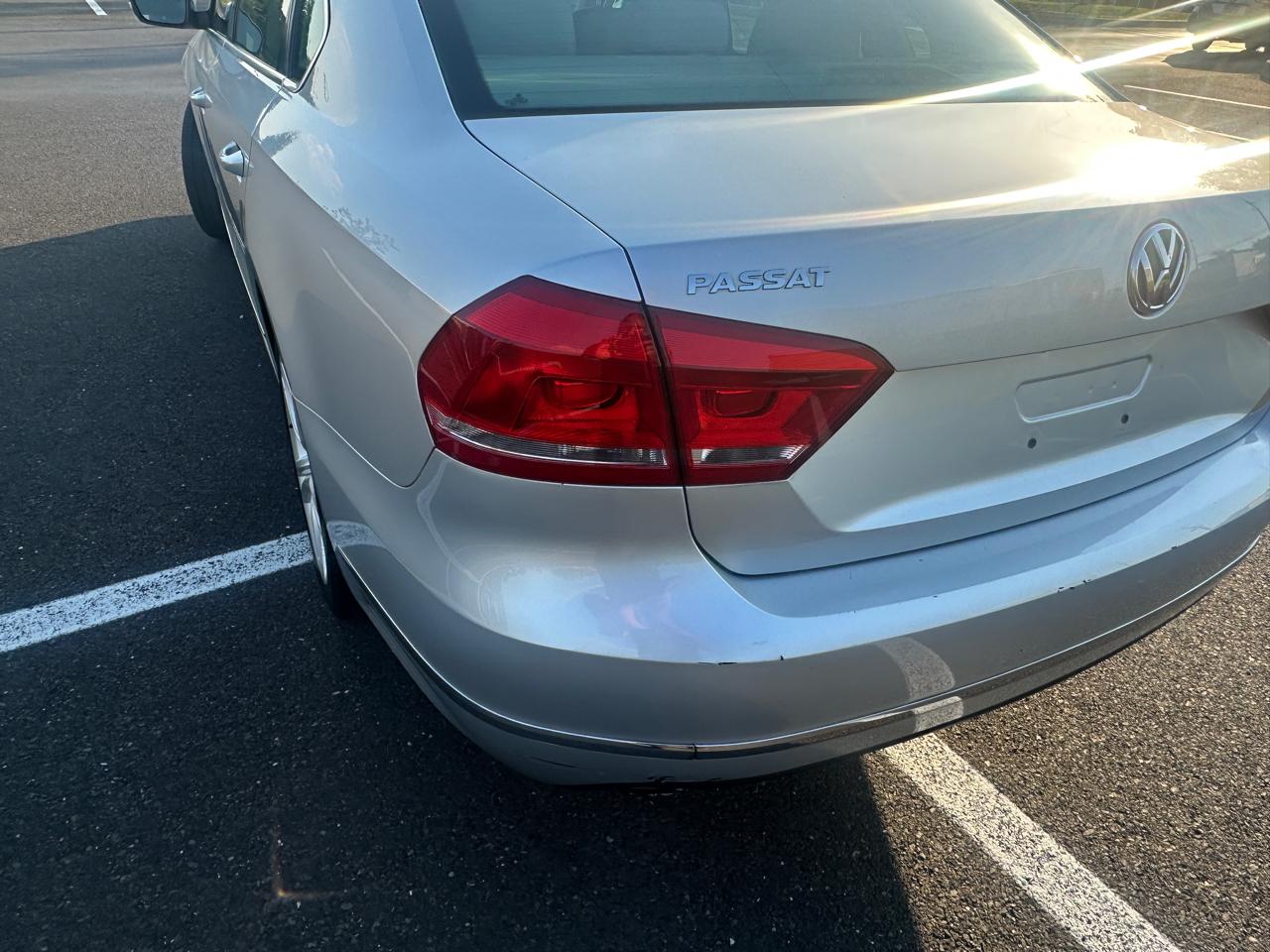 Volkswagen Passat 4dr Sdn 1.8T Auto SEL Premium 2014