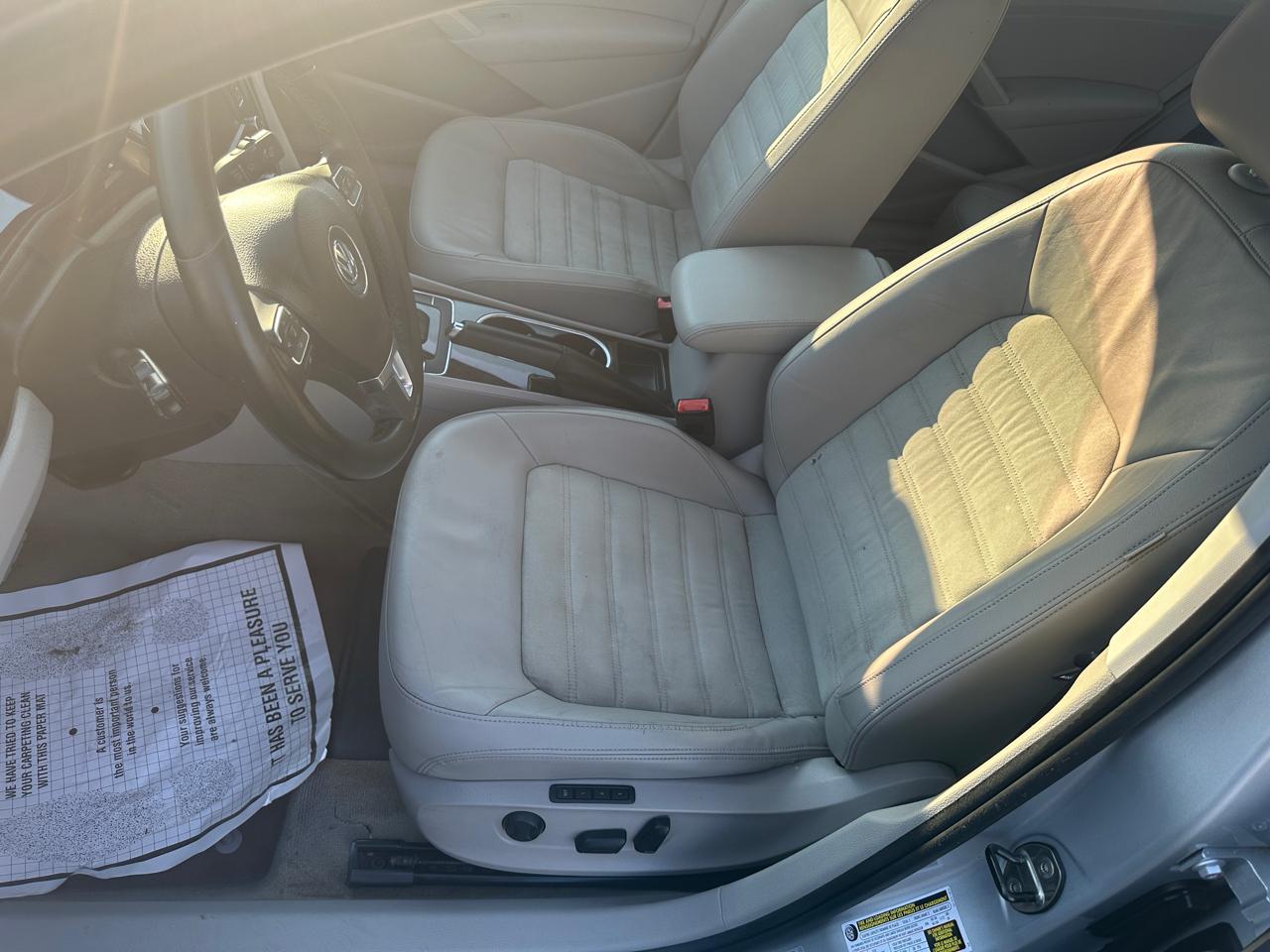 Volkswagen Passat 4dr Sdn 1.8T Auto SEL Premium 2014