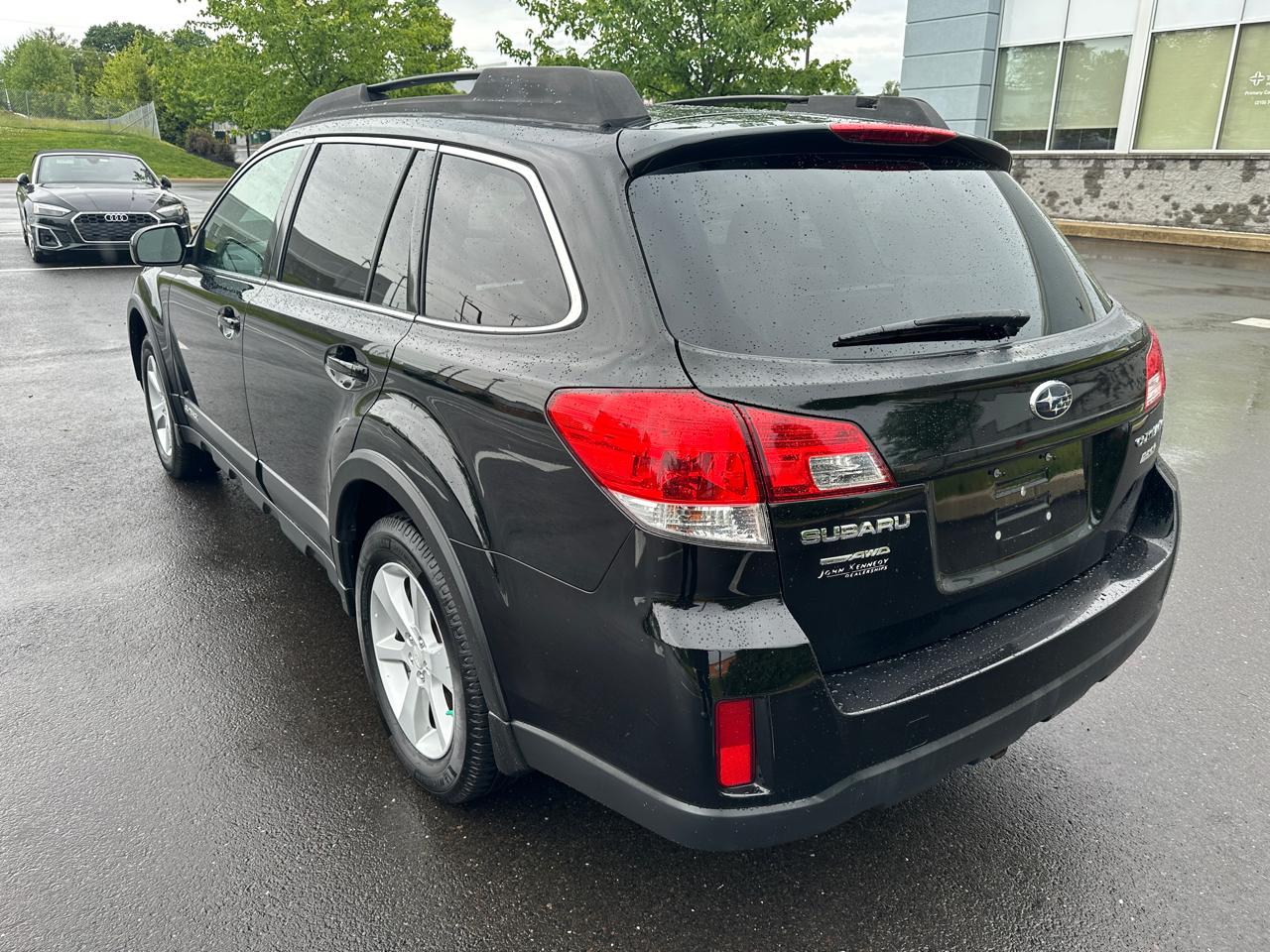Subaru Outback 4dr Wgn H4 Auto 2.5i Premium 2013