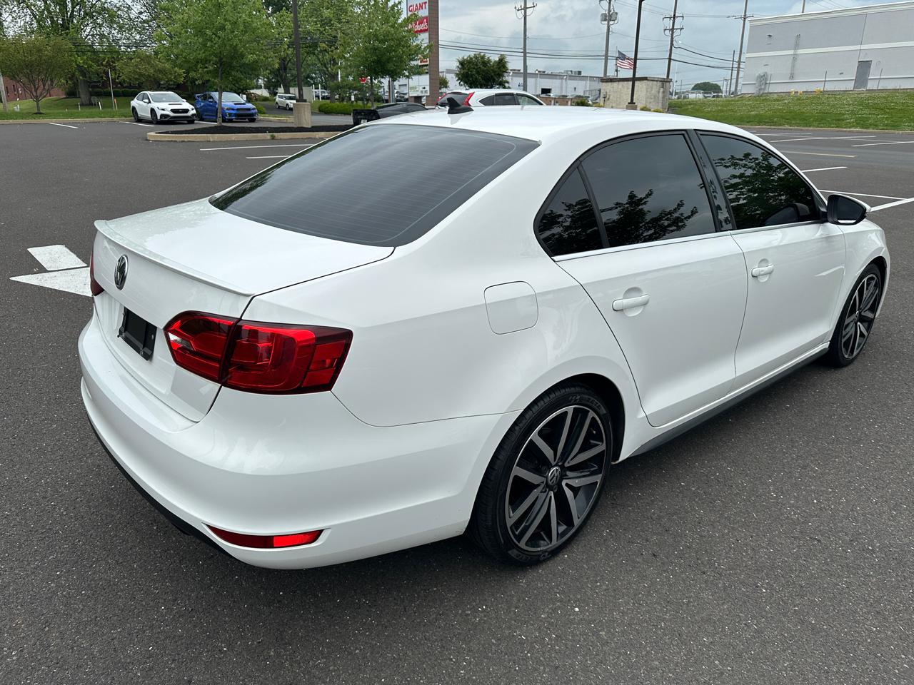 Volkswagen GLI 4dr Sdn Man Autobahn w/Nav PZEV *Ltd Avail* 2013