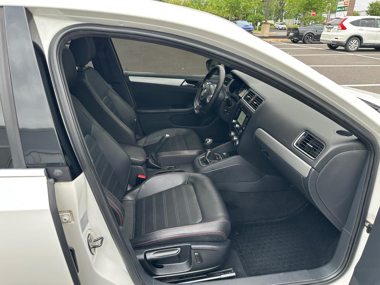 Volkswagen GLI 4dr Sdn Man Autobahn w/Nav PZEV *Ltd Avail* 2013