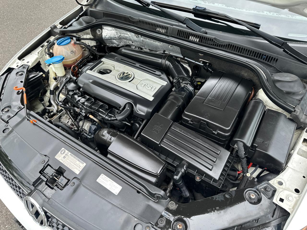 Volkswagen GLI 4dr Sdn Man Autobahn w/Nav PZEV *Ltd Avail* 2013