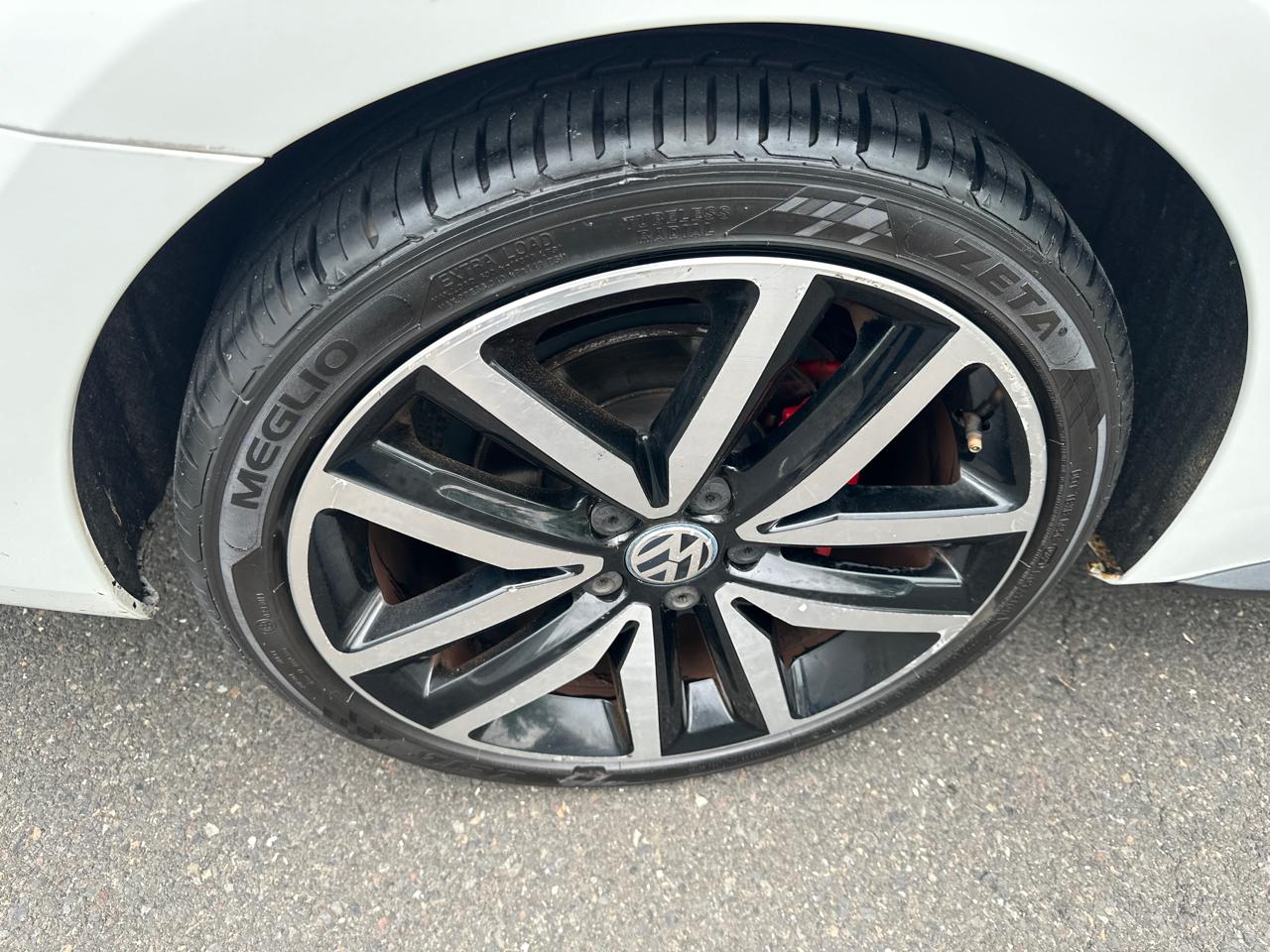Volkswagen GLI 4dr Sdn Man Autobahn w/Nav PZEV *Ltd Avail* 2013