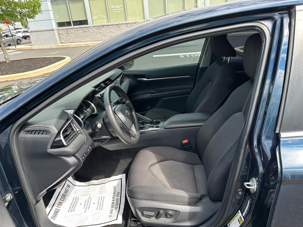 Toyota Camry Hybrid LE CVT (Natl) 2020