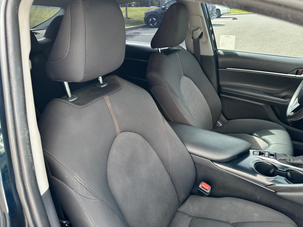 Toyota Camry Hybrid LE CVT (Natl) 2020