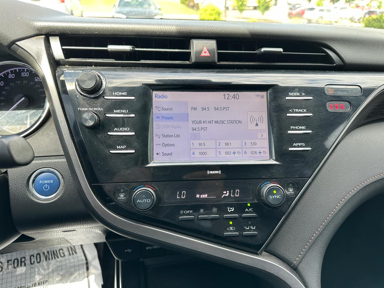 Toyota Camry Hybrid LE CVT (Natl) 2020