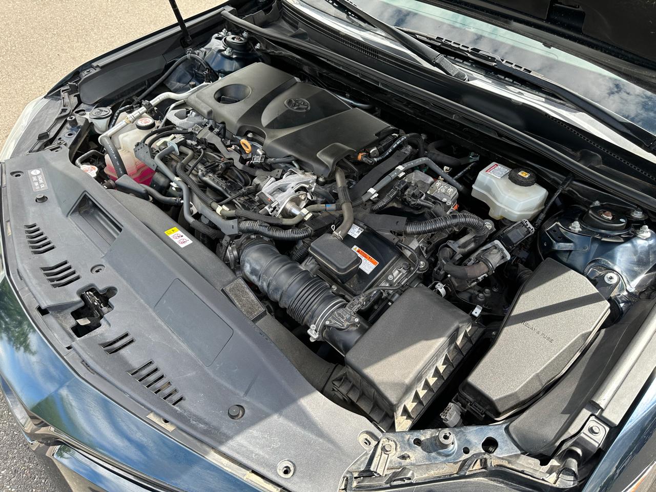 Toyota Camry Hybrid LE CVT (Natl) 2020