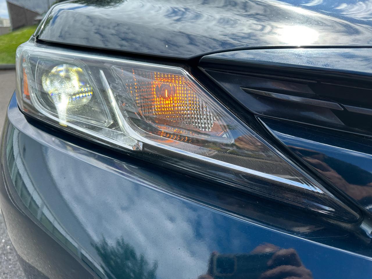 Toyota Camry Hybrid LE CVT (Natl) 2020