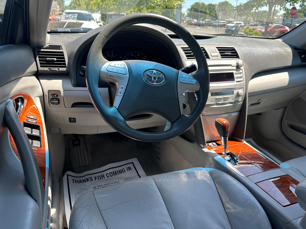 Toyota Camry Hybrid XLE 4D Sedan 2010