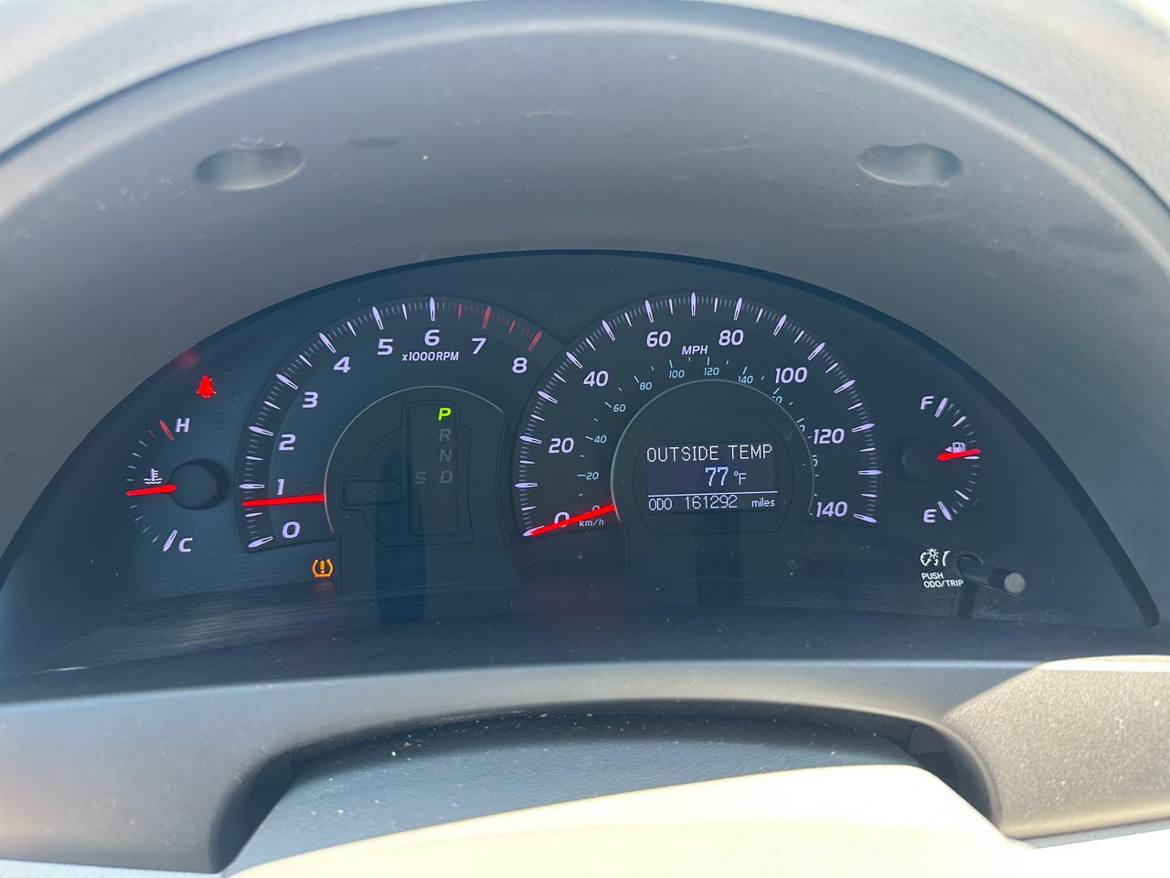 Toyota Camry Hybrid XLE 4D Sedan 2010