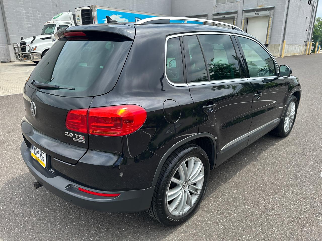 Volkswagen Tiguan 2.0T SEL 4MOTION 2014