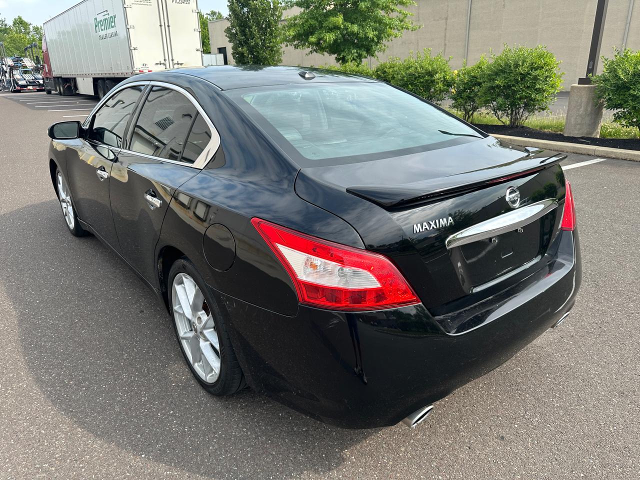 Nissan Maxima 4dr Sdn V6 CVT 3.5 SV w/Sport Pkg 2011