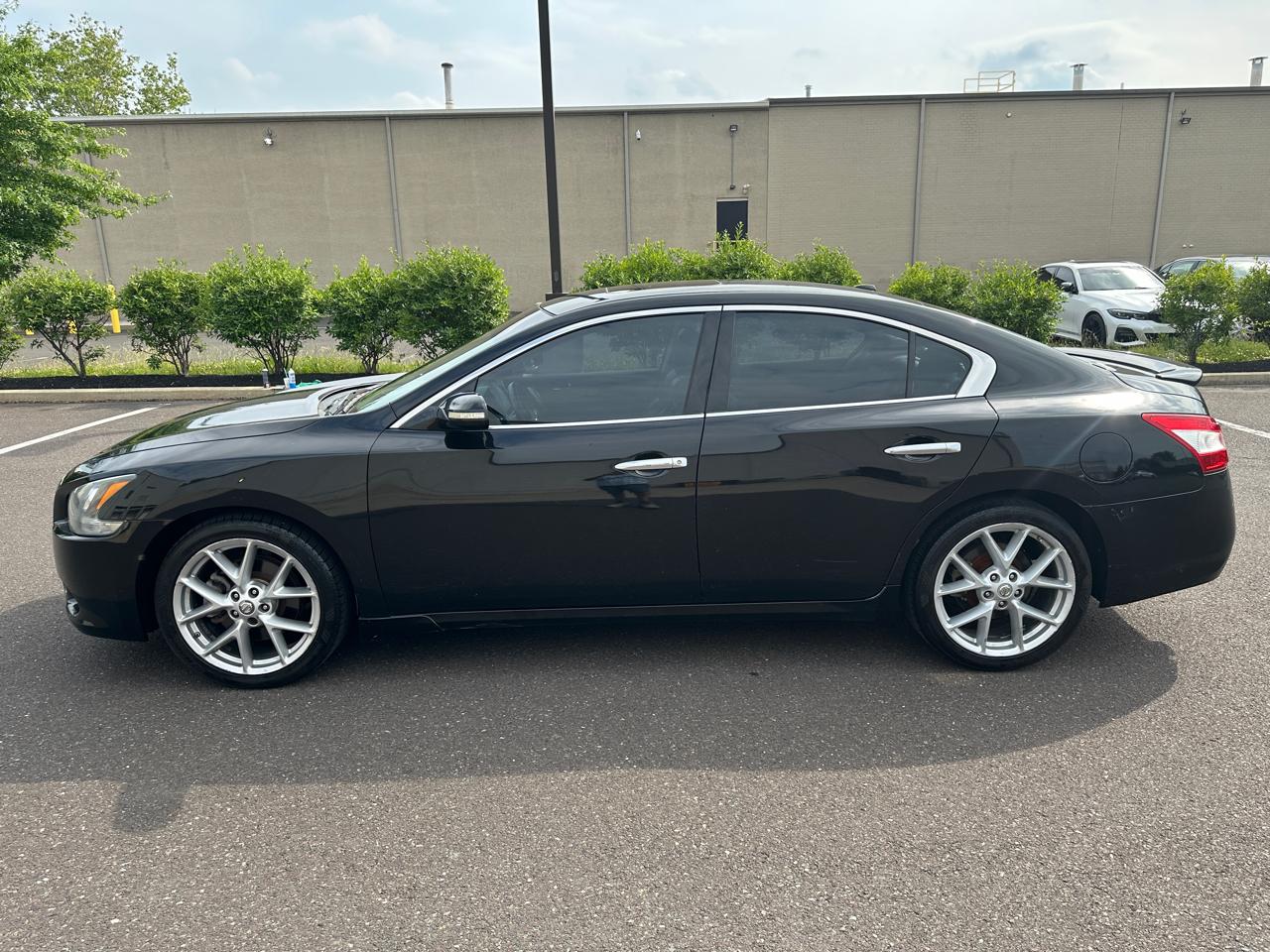 Nissan Maxima 4dr Sdn V6 CVT 3.5 SV w/Sport Pkg 2011