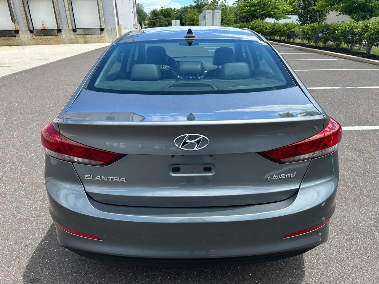 Hyundai Elantra Limited 2.0L Auto PZEV (Ulsan) *Ltd Avail* 2017
