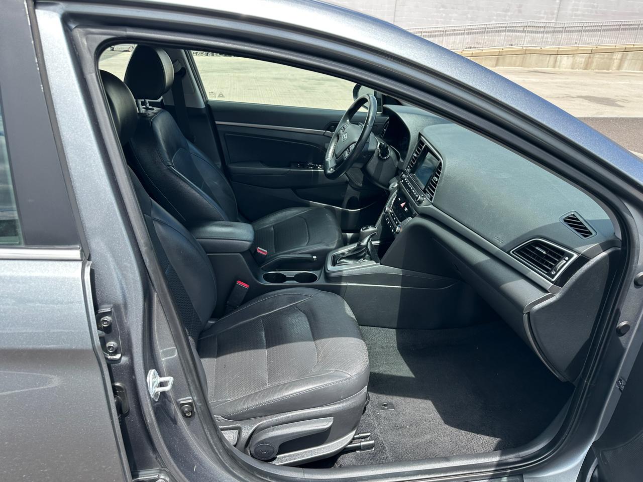 Hyundai Elantra Limited 2.0L Auto PZEV (Ulsan) *Ltd Avail* 2017