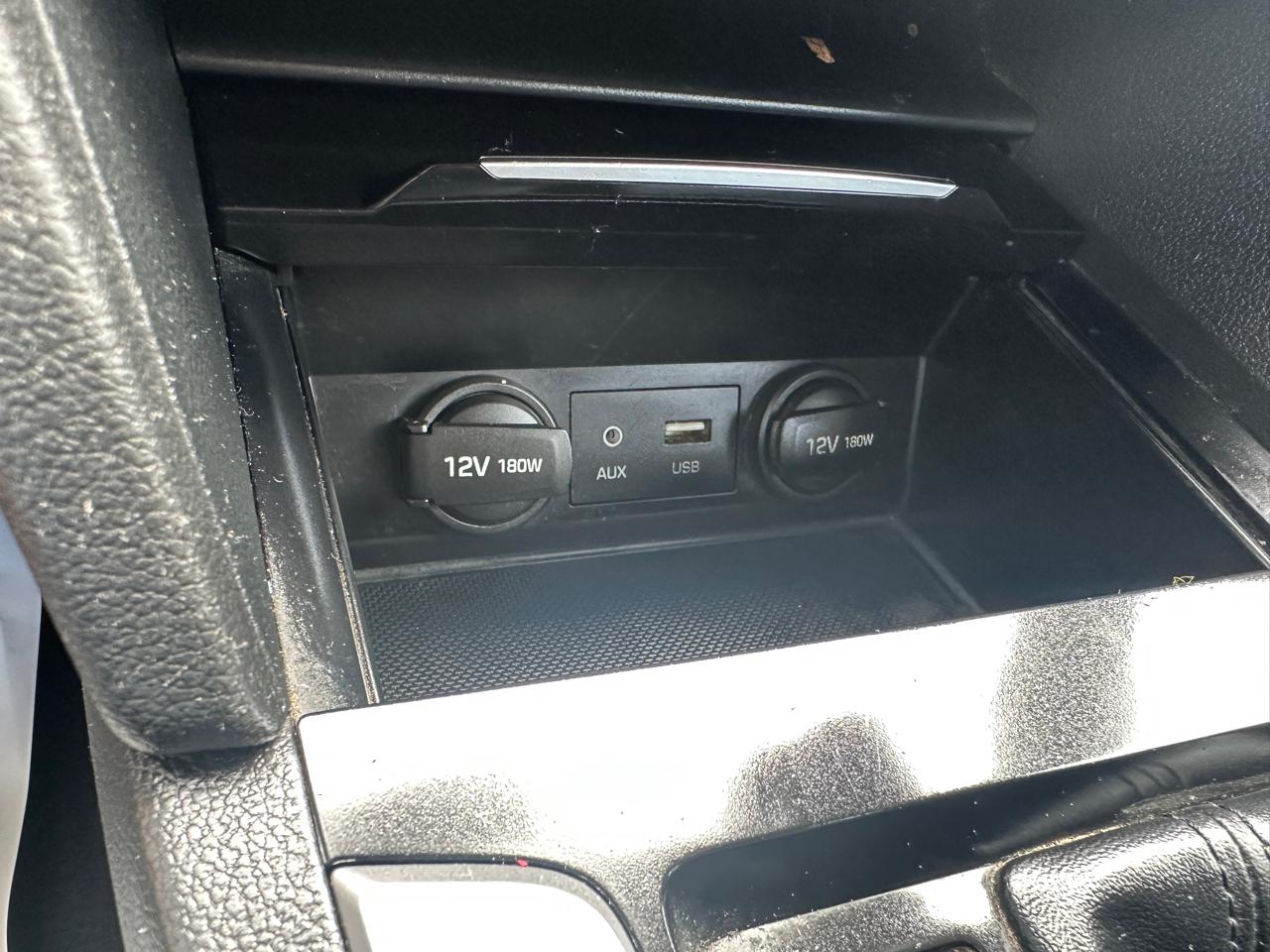 Hyundai Elantra Limited 2.0L Auto PZEV (Ulsan) *Ltd Avail* 2017