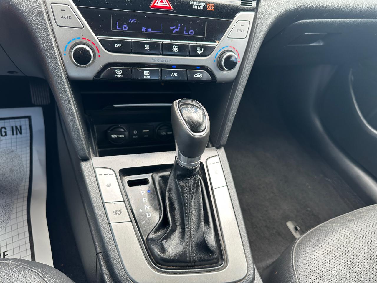 Hyundai Elantra Limited 2.0L Auto PZEV (Ulsan) *Ltd Avail* 2017