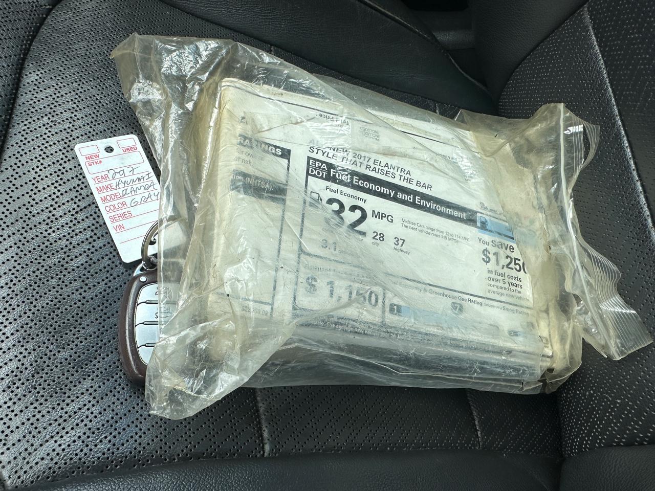 Hyundai Elantra Limited 2.0L Auto PZEV (Ulsan) *Ltd Avail* 2017