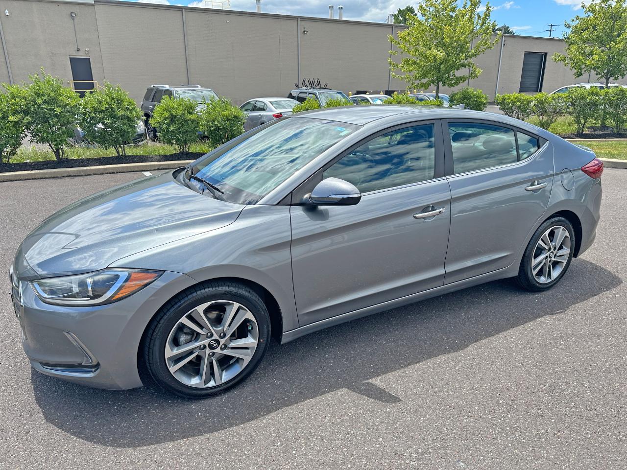 Hyundai Elantra Limited 2.0L Auto PZEV (Ulsan) *Ltd Avail* 2017