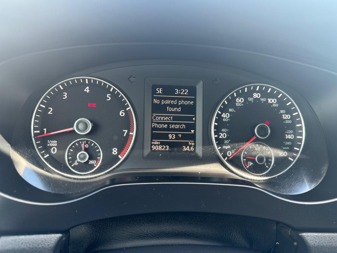 Volkswagen GLI 4dr Sdn Man Autobahn w/Nav PZEV 2012